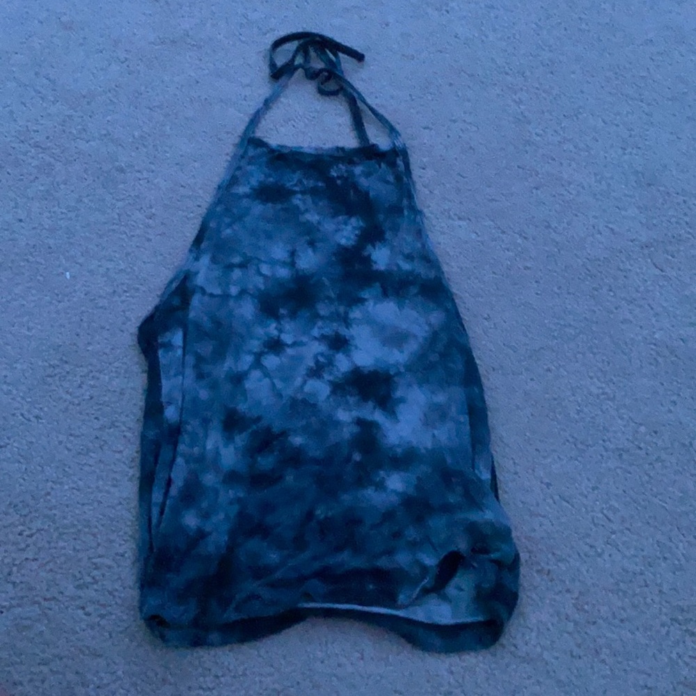 Gray tie dye sleeveless top!